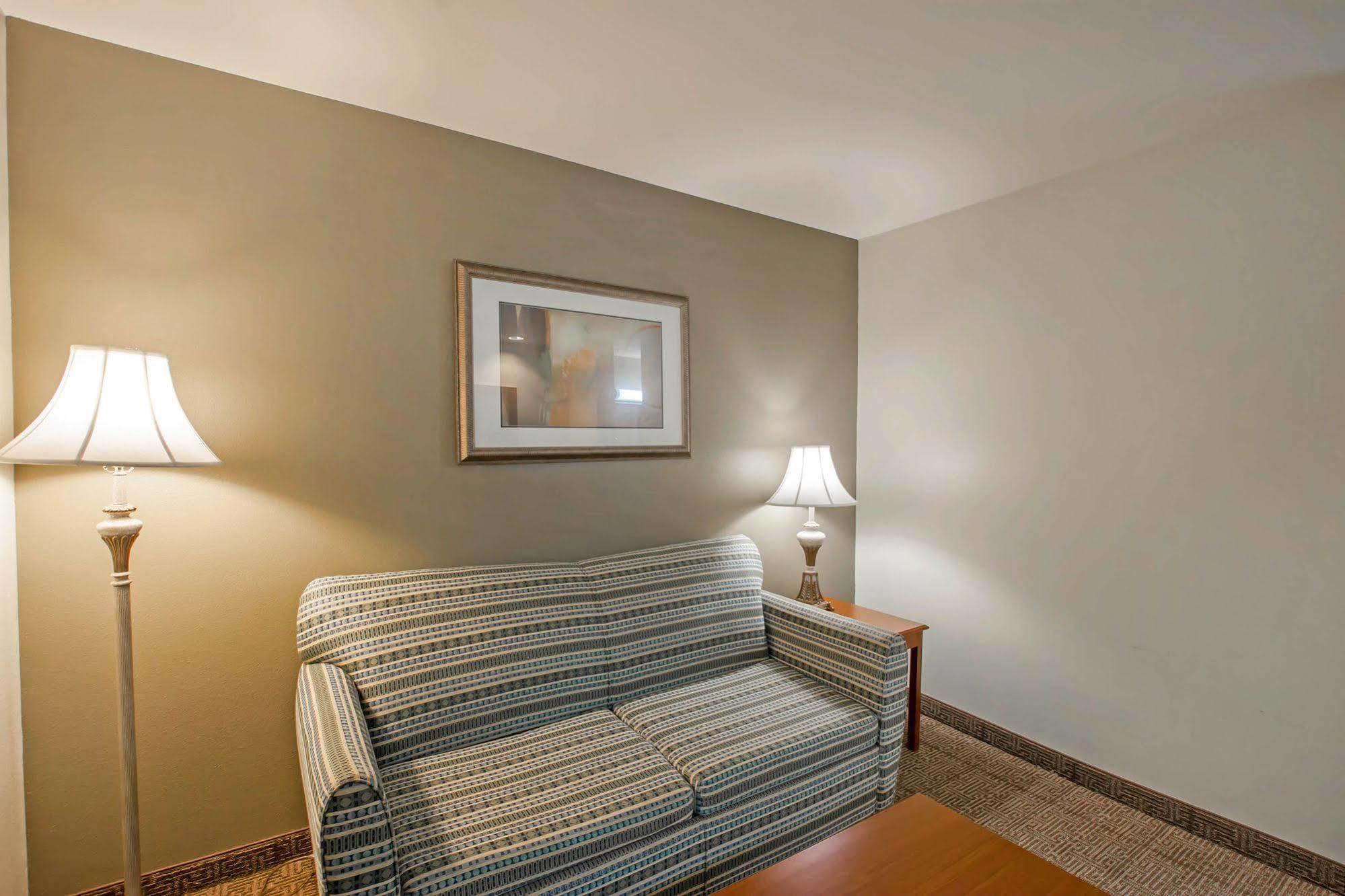 Quality Inn & Suites Germantown North Exterior foto